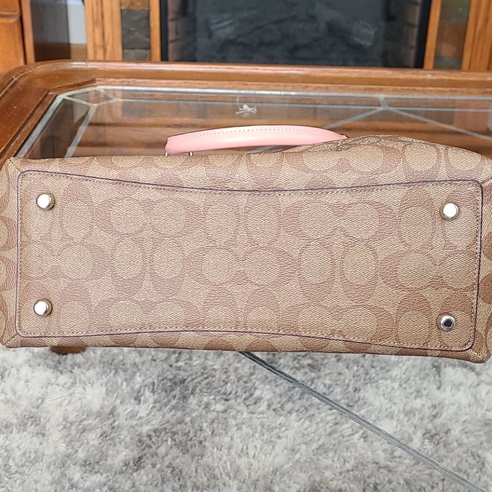 EUC Coach purse - Picture 6 of 7